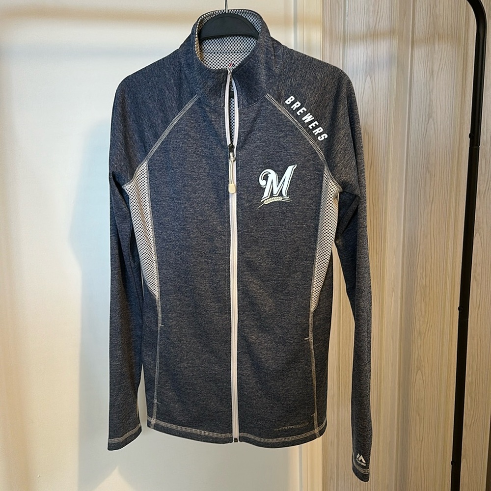 Milwaukee Brewers zip up, size small.